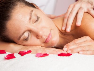 woman-receibing-a-massage-at-the-spa_rwuxG2hv2Me